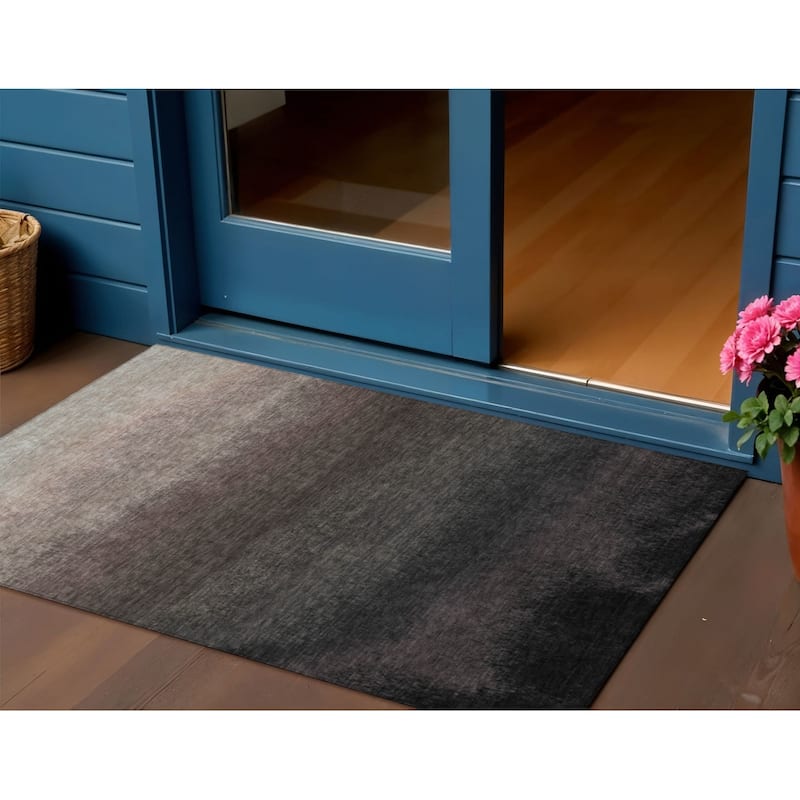 HomeRoots Ombre Transitional Rectangle Outdoor Rug - 3' x 5'