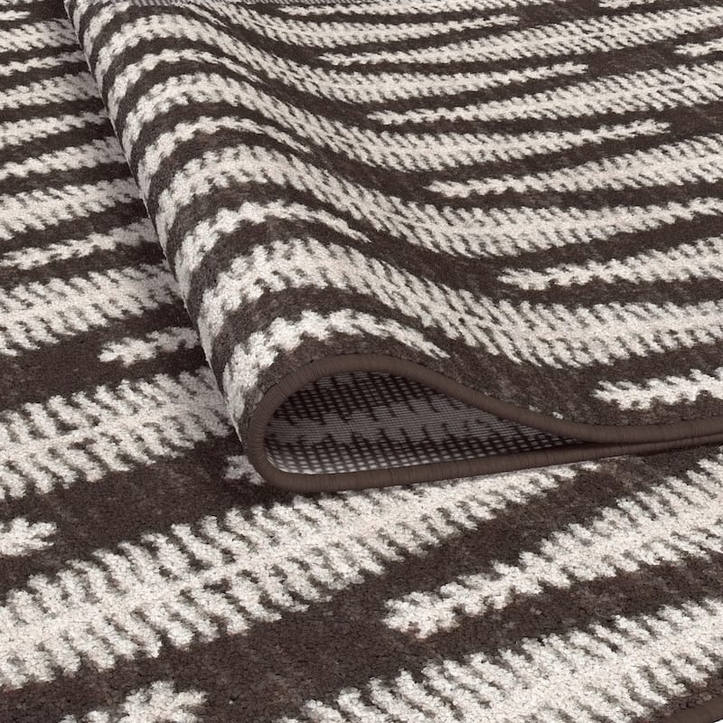 Max Ivory/Brown Area Rug - 9' x 12'