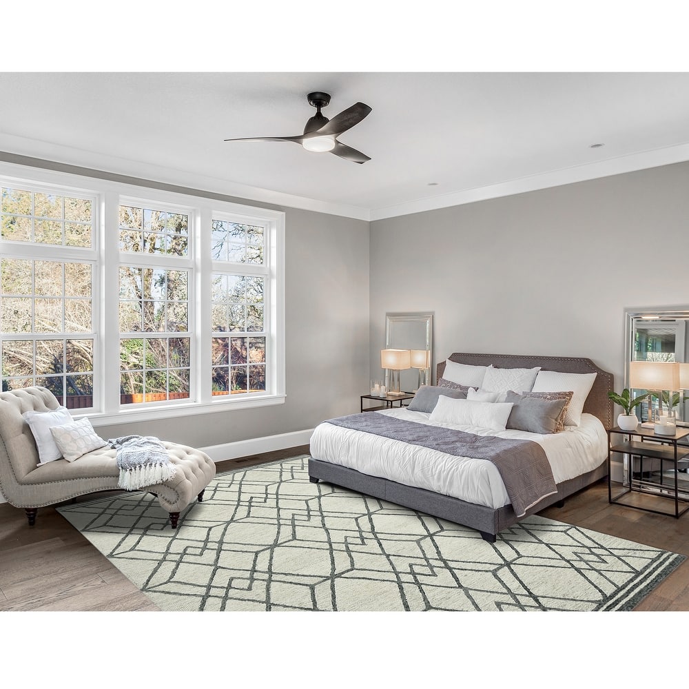 Visalle Duncan Hand-Hooked Wool Area Rug