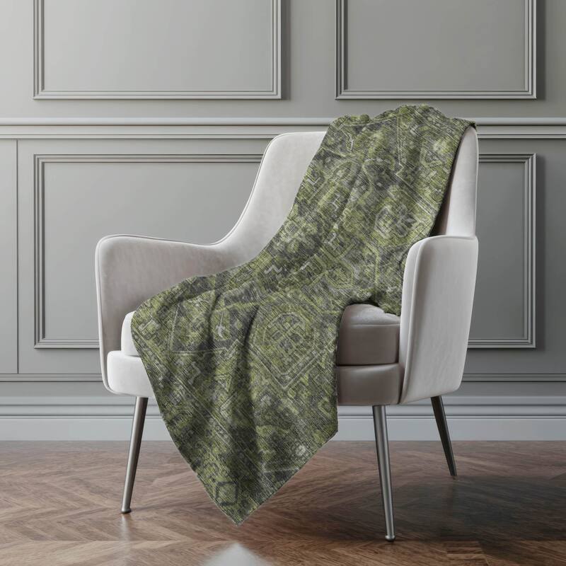 Premium Machine Washable Traditional Persian Sherpa Throw Blanket - Green - 4'2" x 5'10"