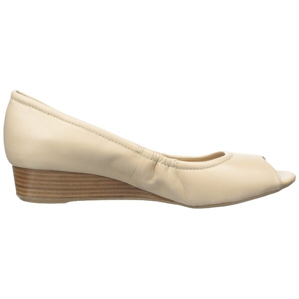 Naturalizer shop contrast wedge