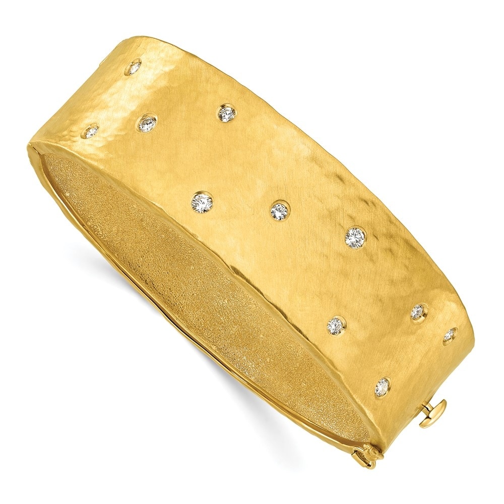 Curata Italian 18k Yellow Gold 7" 0.66 cttw Diamond Hammered Hinged Bangle Bracelet