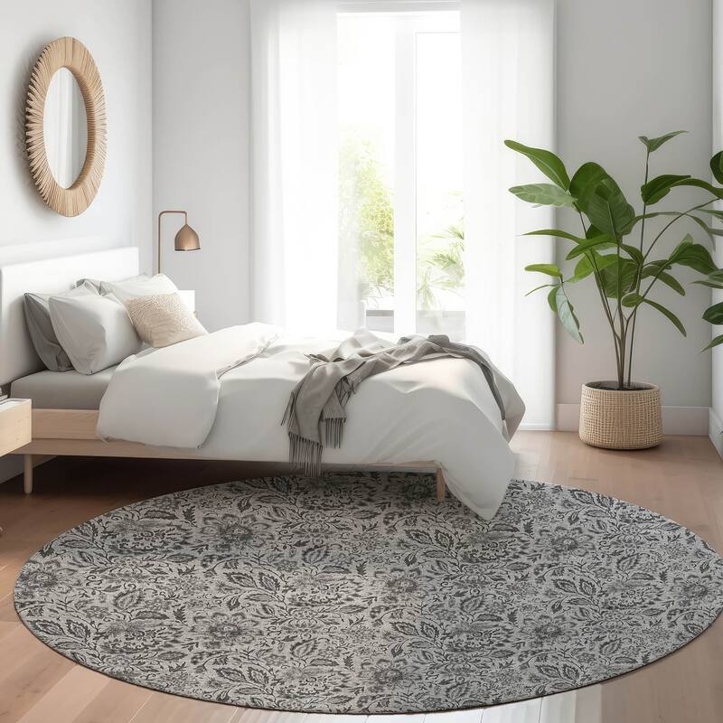 Machine Washable Indoor/ Outdoor Chantille Casual Floral Rug - Gray - 8' x 8'