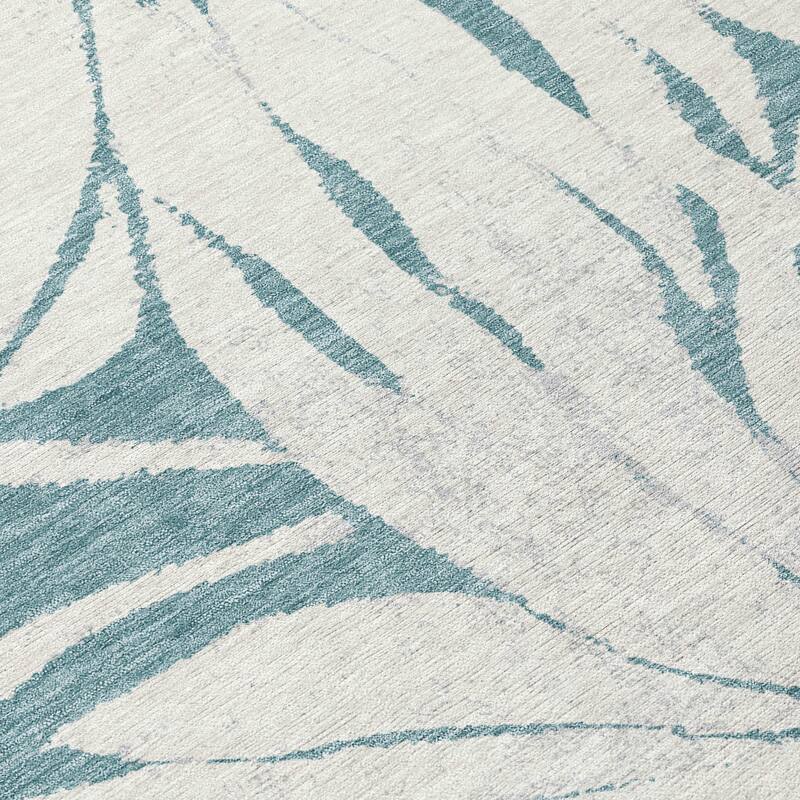 Machine Washable Indoor/ Outdoor Floral Chantille Rug