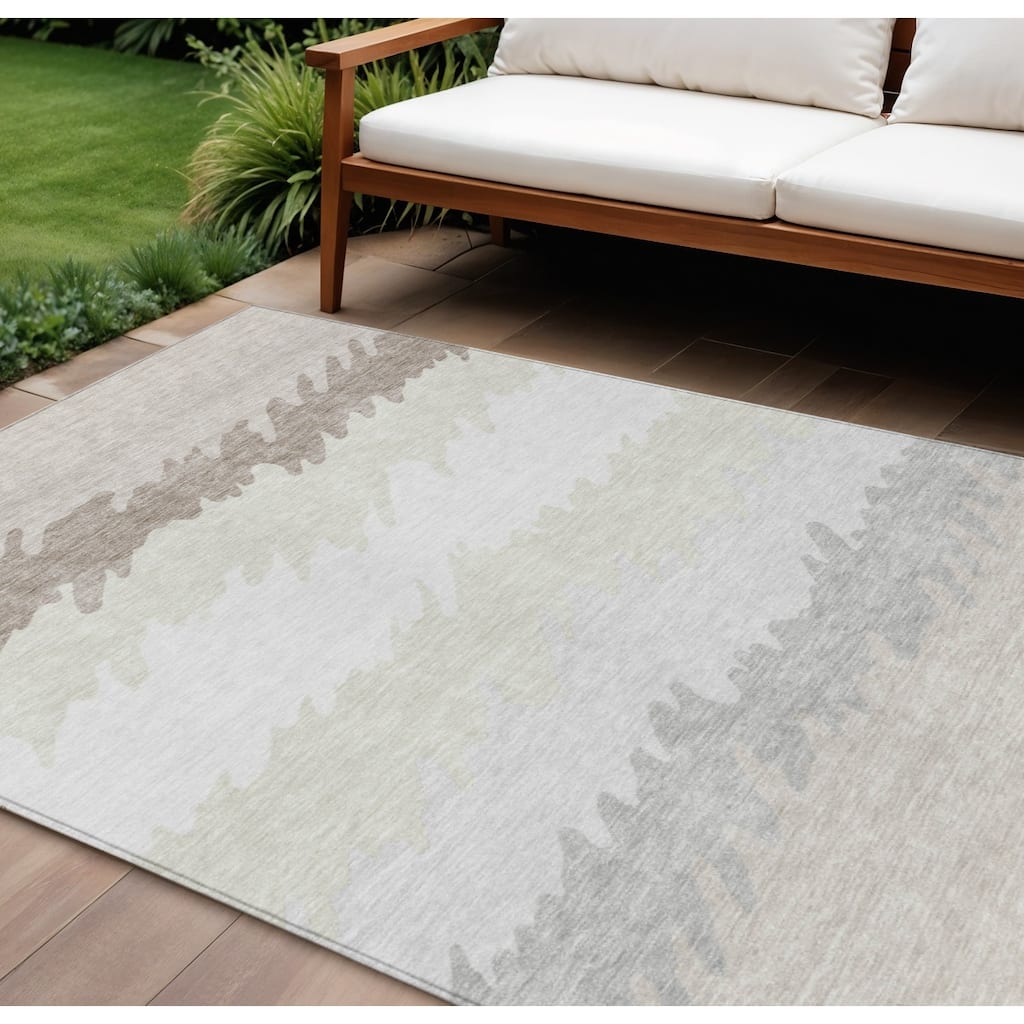 HomeRoots Striped Transitional Rectangle Outdoor Rug