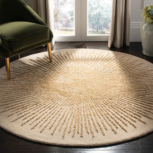 SAFAVIEH Marsilia Handmade Soho Sunburst Wool Rug - 6' x 6' Round - Beige/Beige