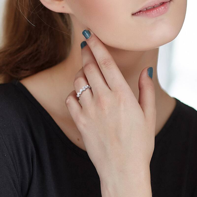Miadora 1 1/5ct TGW Cubic Zirconia Graduated Zigzag Ring in Sterling Silver