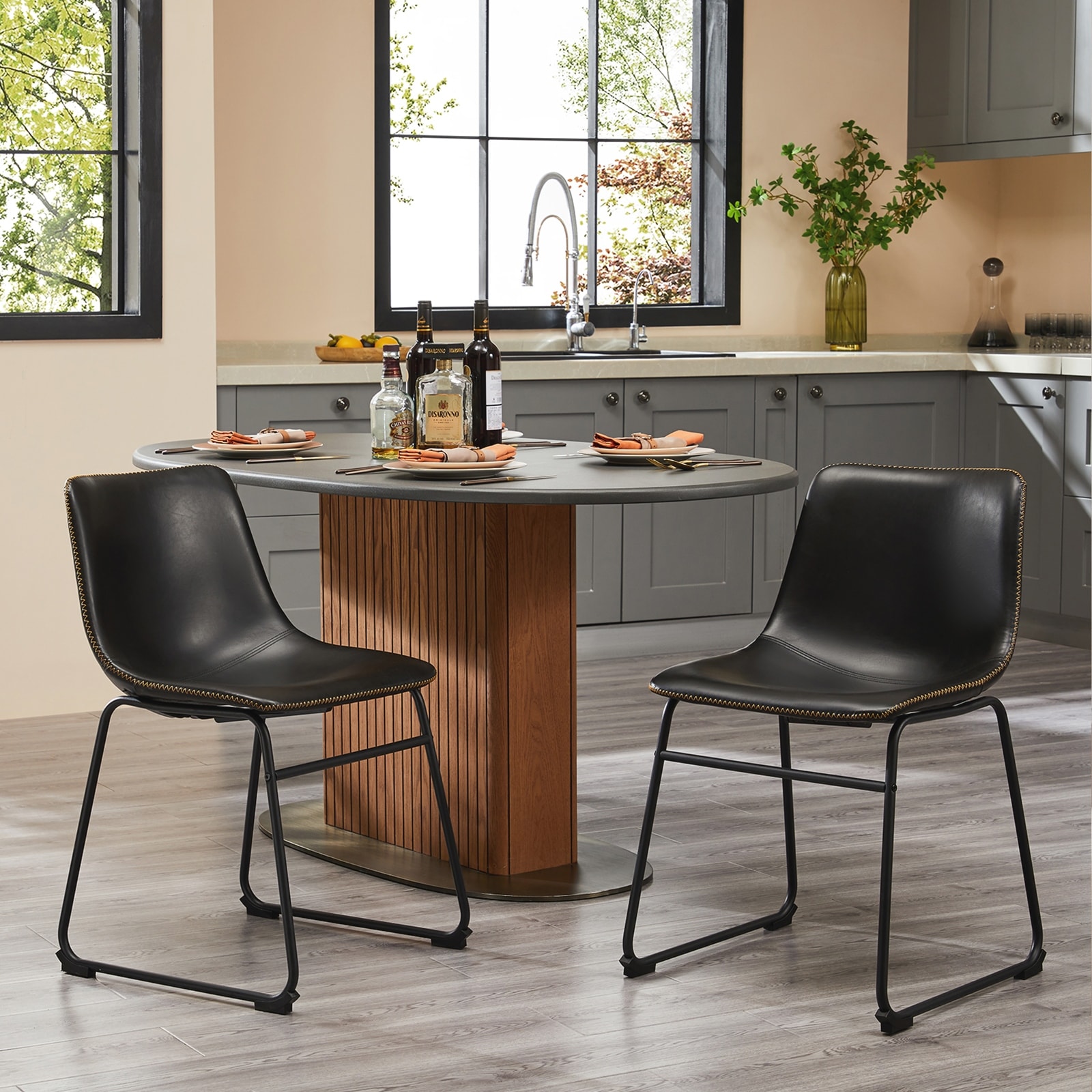 Black leather 2025 breakfast bar stools