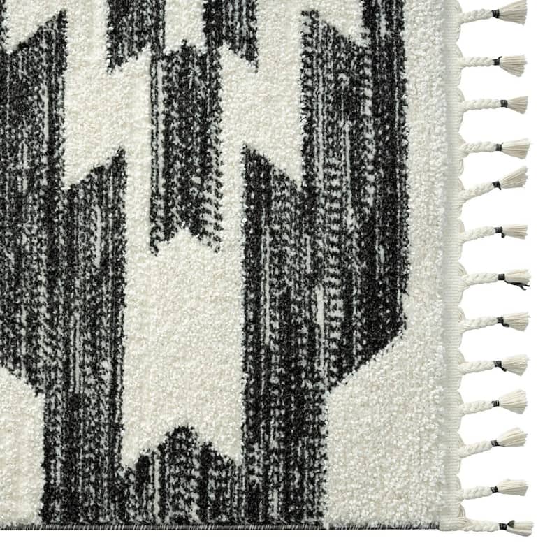Luxe Weavers Geometric South Western Area Rug, Carpet with Fringe