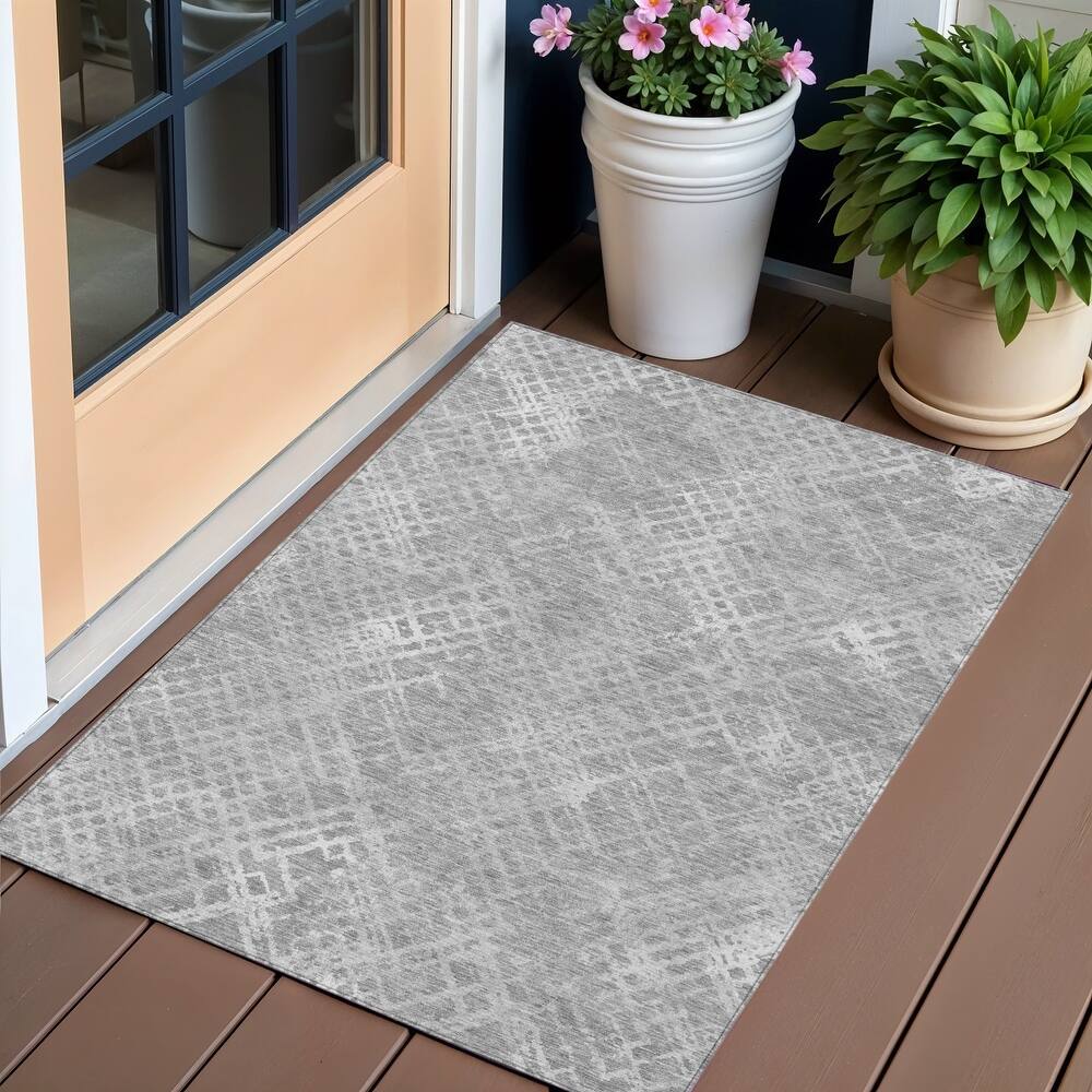 HomeRoots Geometric Transitional Rectangle Outdoor Rug