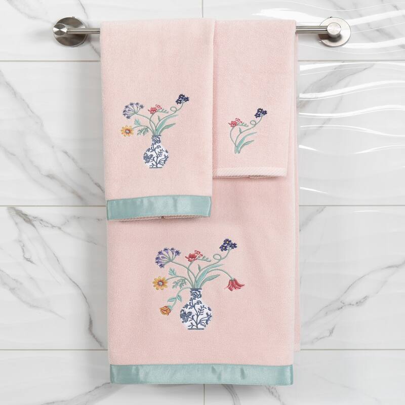 Authentic Hotel and Spa 100% Turkish Cotton STELLA 2PC Embellished Fingertip Towel Set.