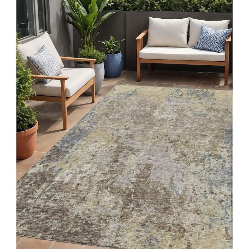 HomeRoots Abstract Transitional Rectangle Outdoor Rug - 5' X 8'