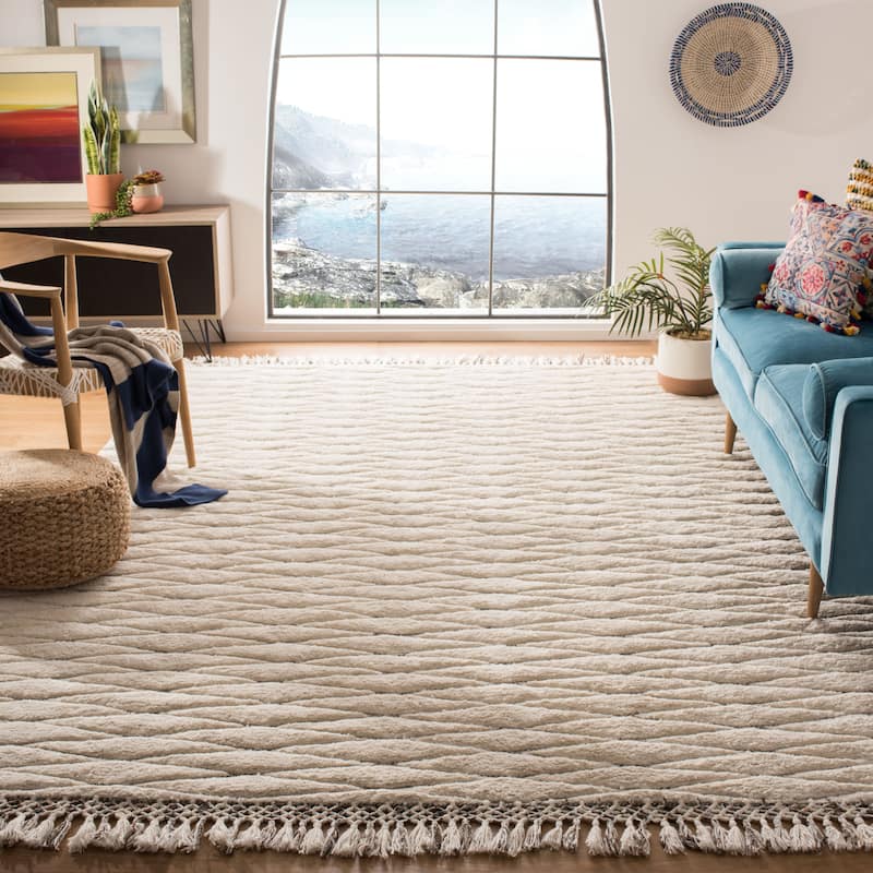 SAFAVIEH Handmade Casablanca Shag Yanina Tribal Wool Rug - 8' x 10' - Ivory/Brown