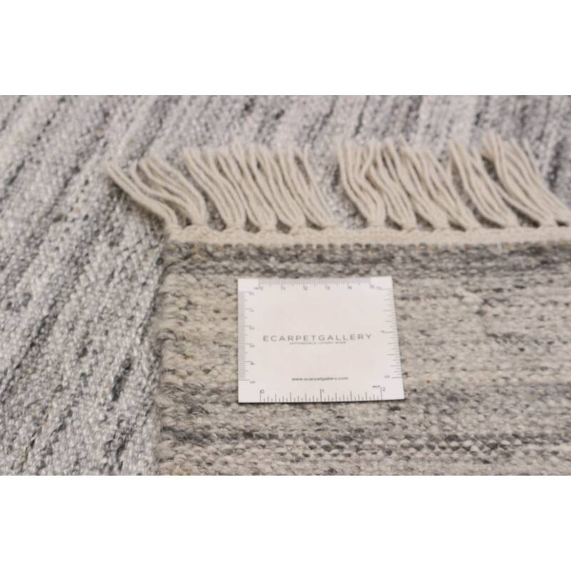 Boho Grey Kilim 5'4" x 7'7" - 5'4 x 7'7