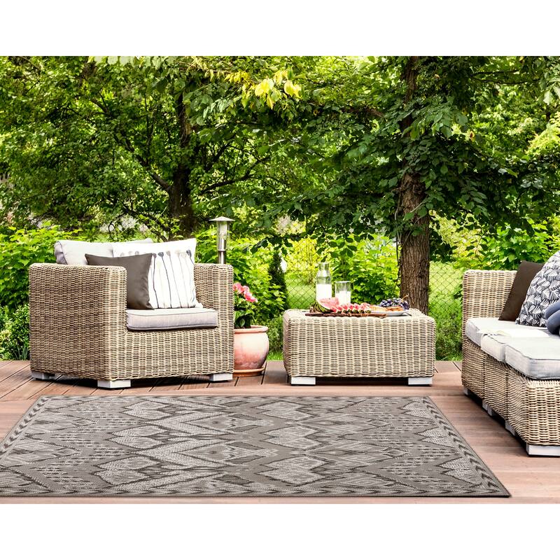 Liora Manne Malibu Ikat Indoor/Outdoor Rug