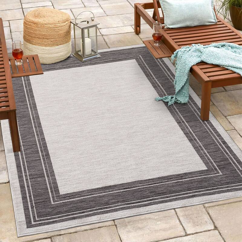 Sevita Ivory/Gray Bordered PET Yarn Indoor/Outdoor Area Rug
