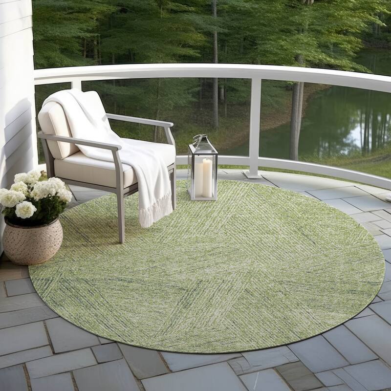 Machine Washable Indoor/ Outdoor Solid Geo Chantille Rug