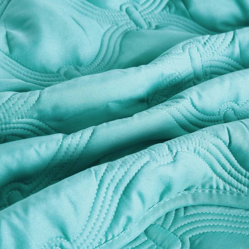 Home Soft Things 3 Piece Oversized Bradly Down Alternative Quilts Set