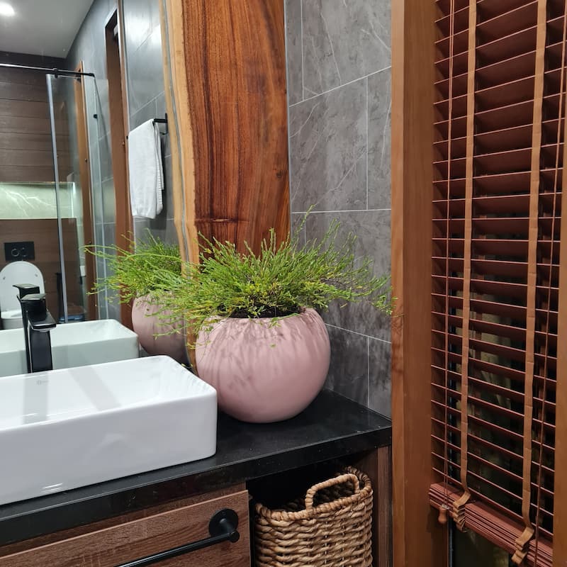 DreamPatio Riverside Fiberstone Composite Ball Planter for Indoor/Outdoor - Smooth Automotive 2K Coating