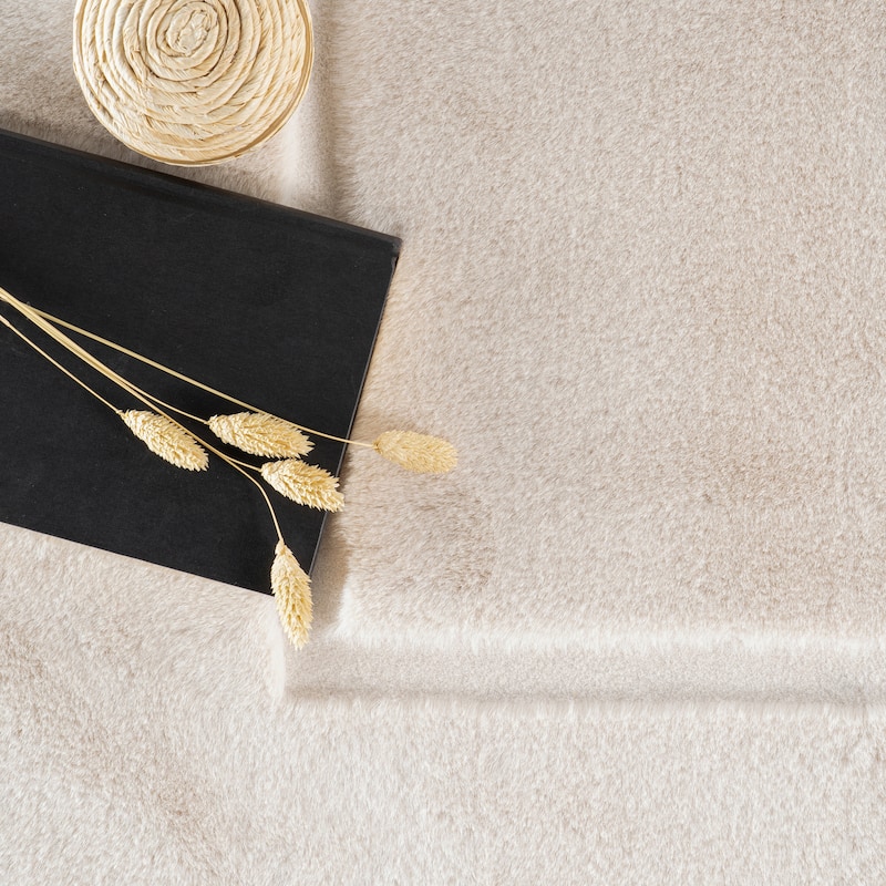 Nuloom Auralyn Solid Cloud Washable Area Rug