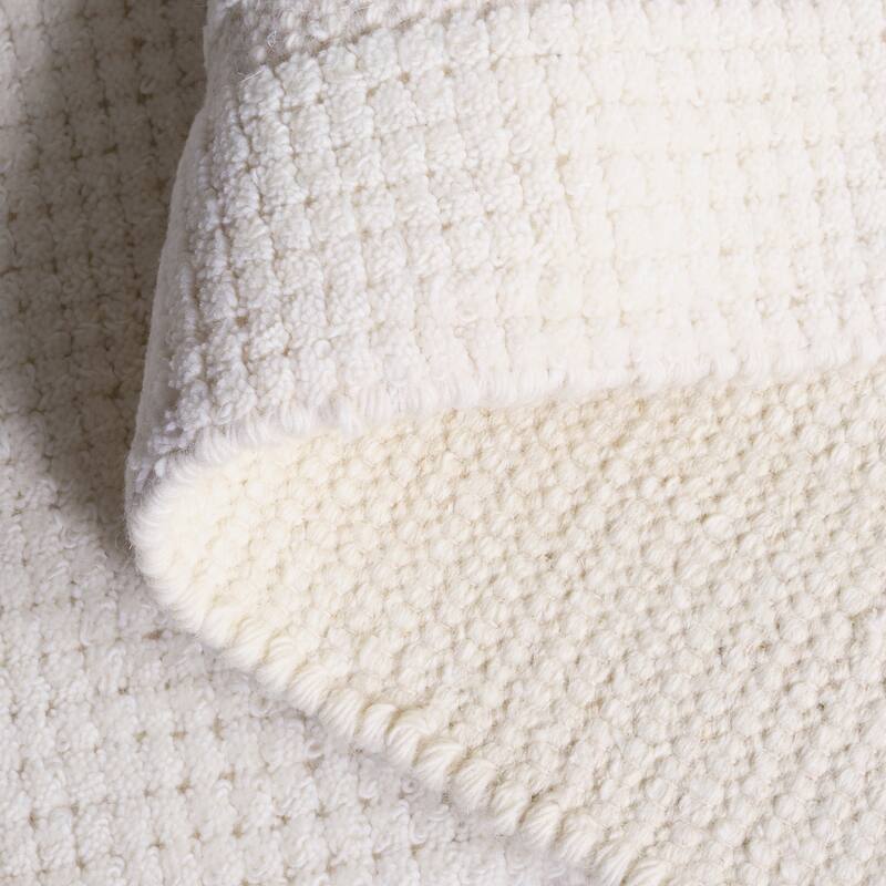 SAFAVIEH Handmade Natura Ausma Wool Rug