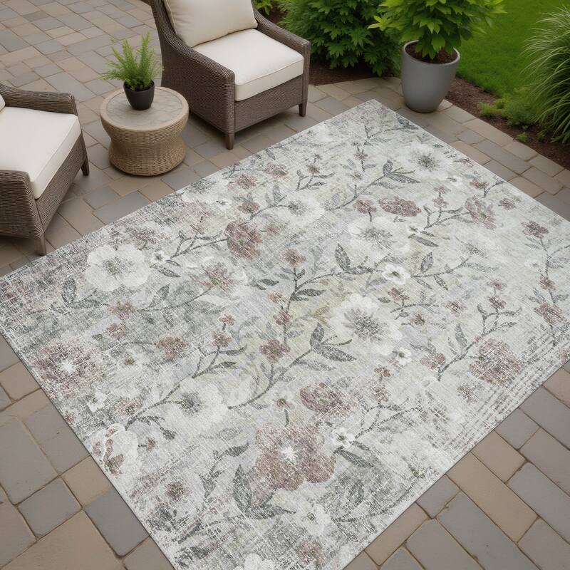 Machine Washable Indoor/ Outdoor Floral Joy Chantille Rug
