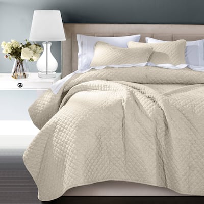 Indigo Hill by HiEnd Accents Anna Diamond 3 Piece Quilted Coverlet Set