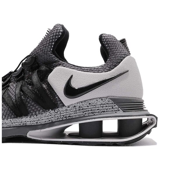 nike black sneaker