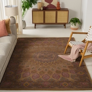 SAFAVIEH Handmade Heritage Cassondra Traditional Oriental Wool Rug