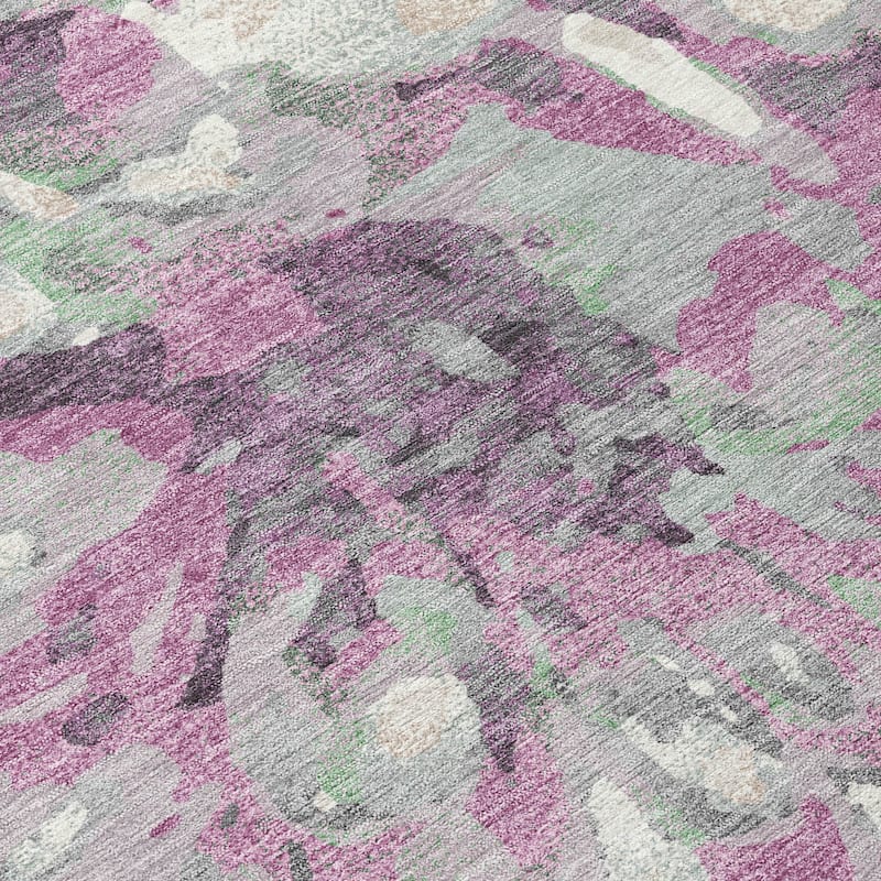 Machine Washable Indoor/ Outdoor Abstract Floral Chantille Rug