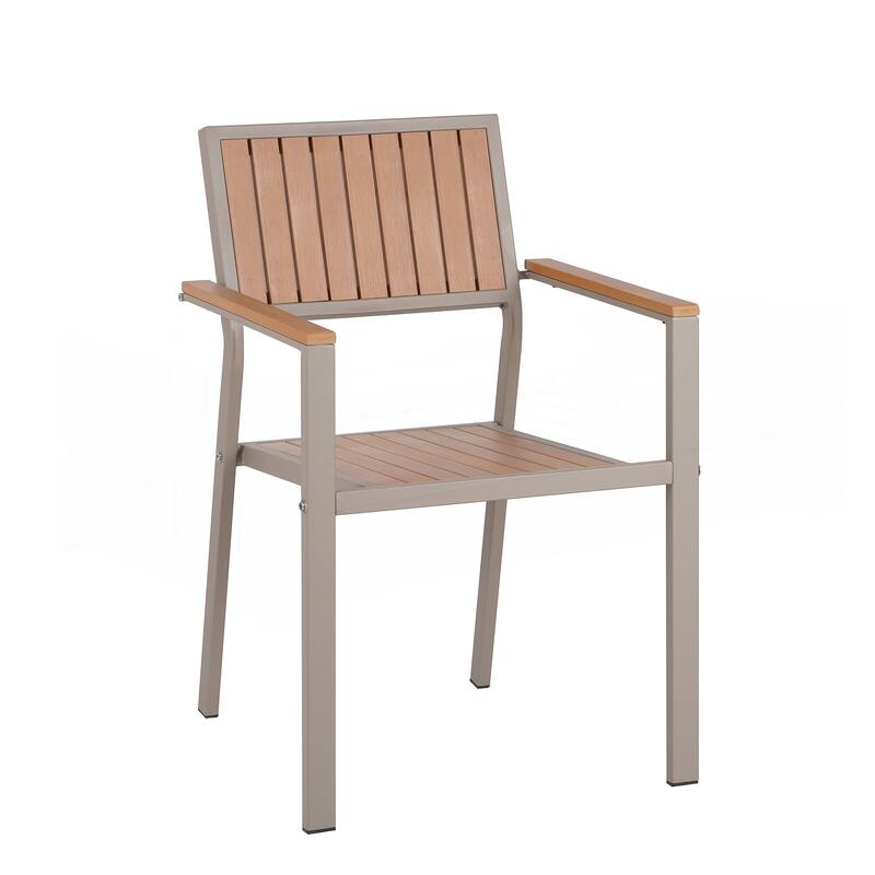 Experience Outdoor Dining Freedom with a Flexible Set