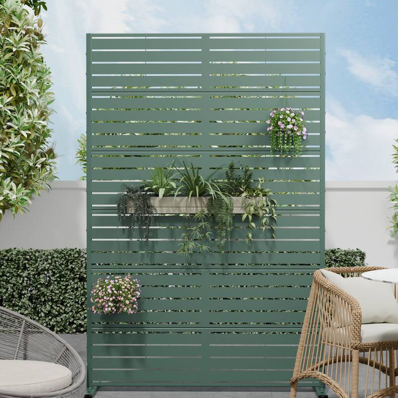 Dovelina 6ft.Outdoor Freestanding Metal Privacy Screen Decorative Garden Fence - 72"x47" - Green