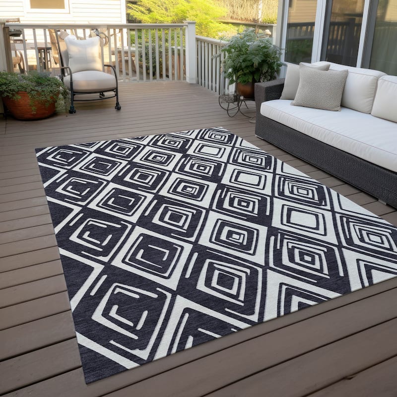 Machine Washable Indoor/ Outdoor Chantille Contemporary Diamonds Rug - Black - 9' x 12'