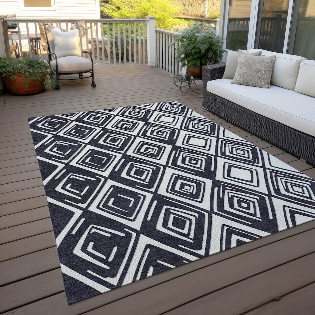 Machine Washable Indoor/ Outdoor Chantille Contemporary Diamonds Rug