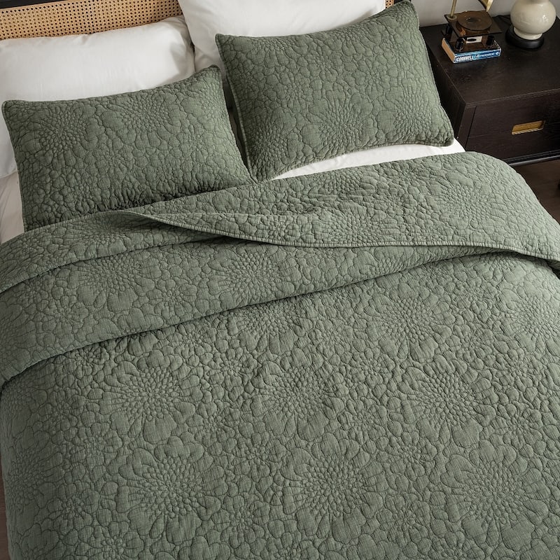 Wholinens Stonewashed Cotton Floral Bedspread Reversible Quilt Set