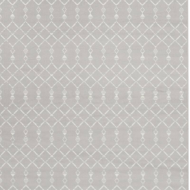 Hini Power Loomed Distressed Non Skid Stain Resistant Area Rug By HomeRoots - 138' X '100' X '0.39