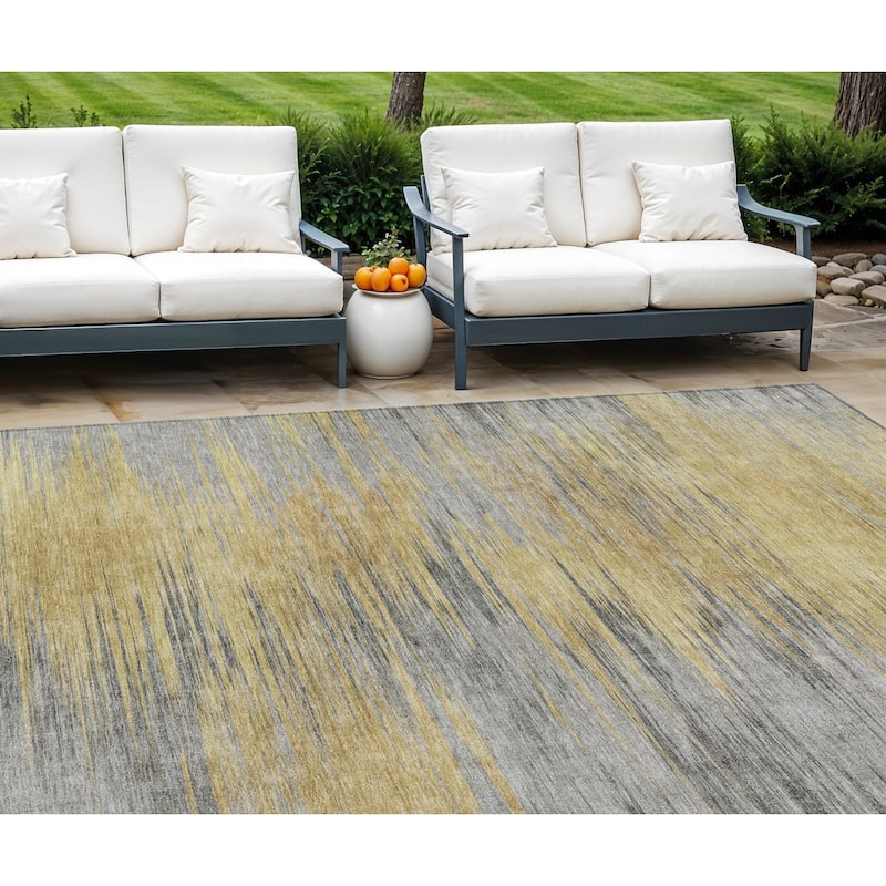 HomeRoots Abstract Transitional Rectangle Outdoor Rug - 8' X 10'