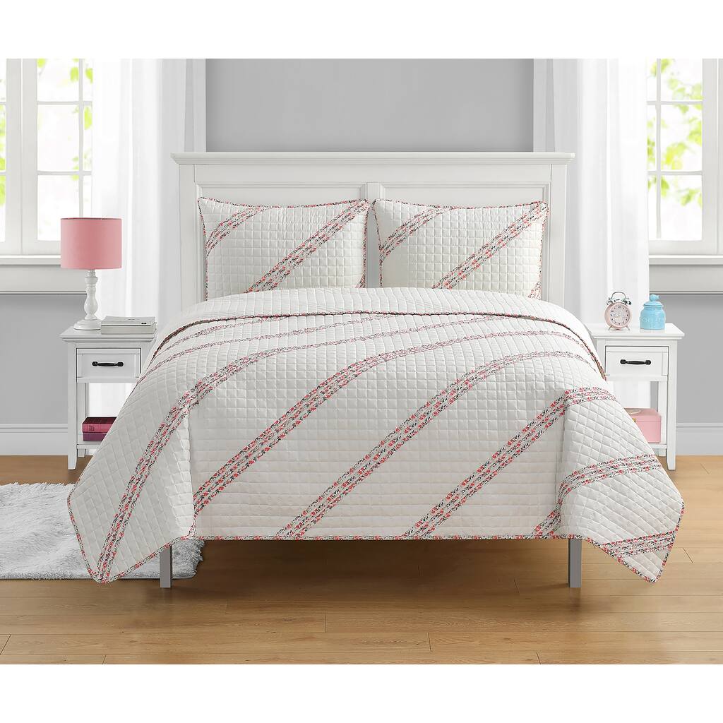 Floral Twin Quilt Set