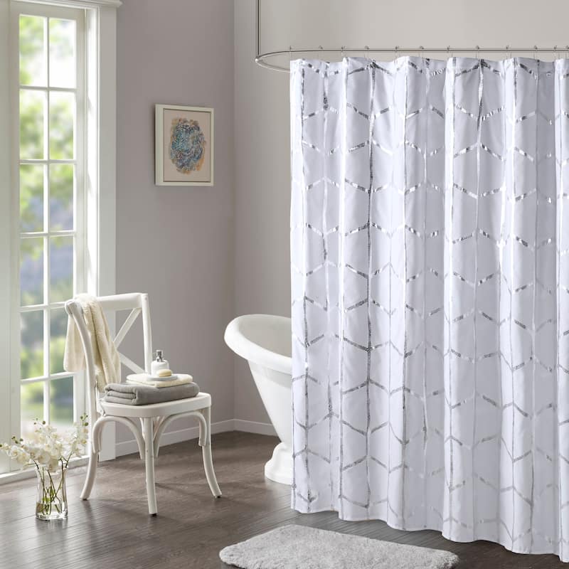 Intelligent Design Khloe Geometric Metallic Printed Shower Curtain