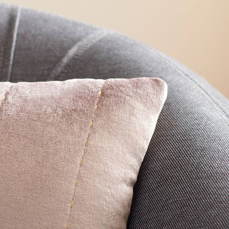 SAFAVIEH Blodwyn Decorative Throw Pillow