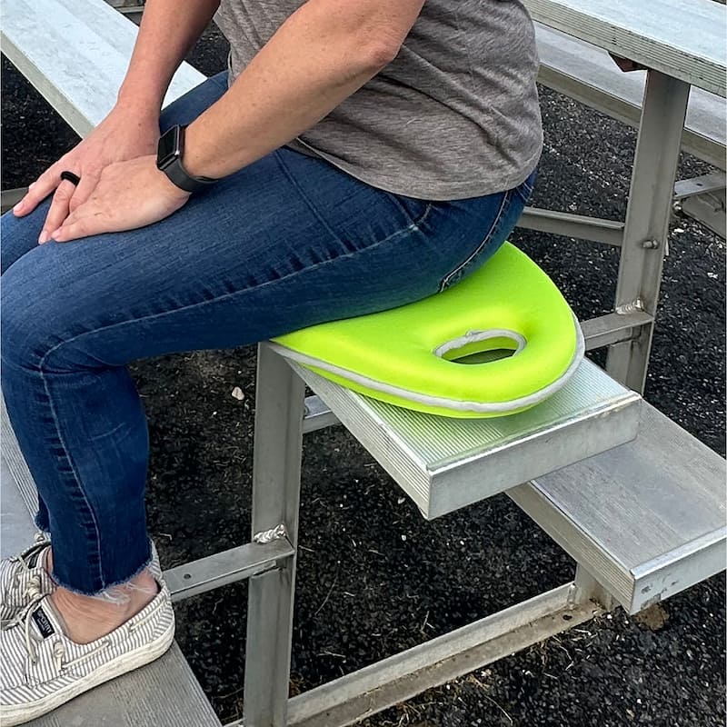2.1 Gallon Traditional Metal Watering Can with 20"L x 12.25"W Memory Foam Kneeling Cushion