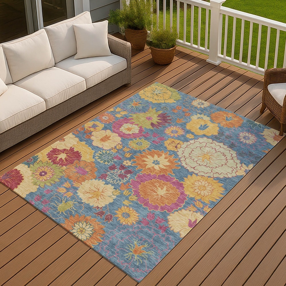 Machine Washable Indoor/ Outdoor Modern Floral Chantille Rug