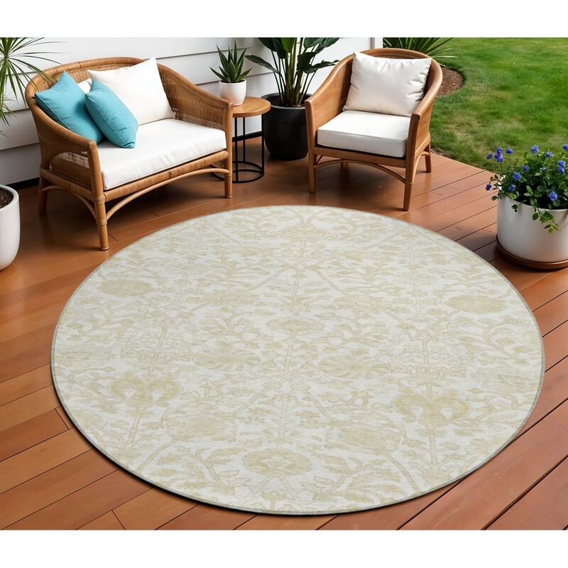 HomeRoots Floral Traditional Rectangle Outdoor Rug - 8' Round