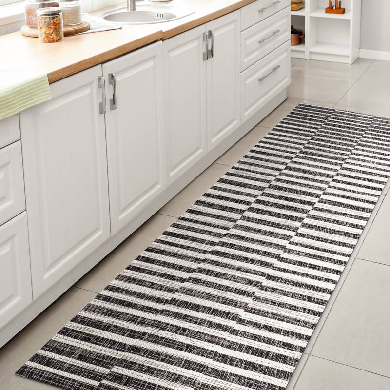 JONATHAN Y Grid Modern Offset Stripe Indoor/Outdoor Area Rug