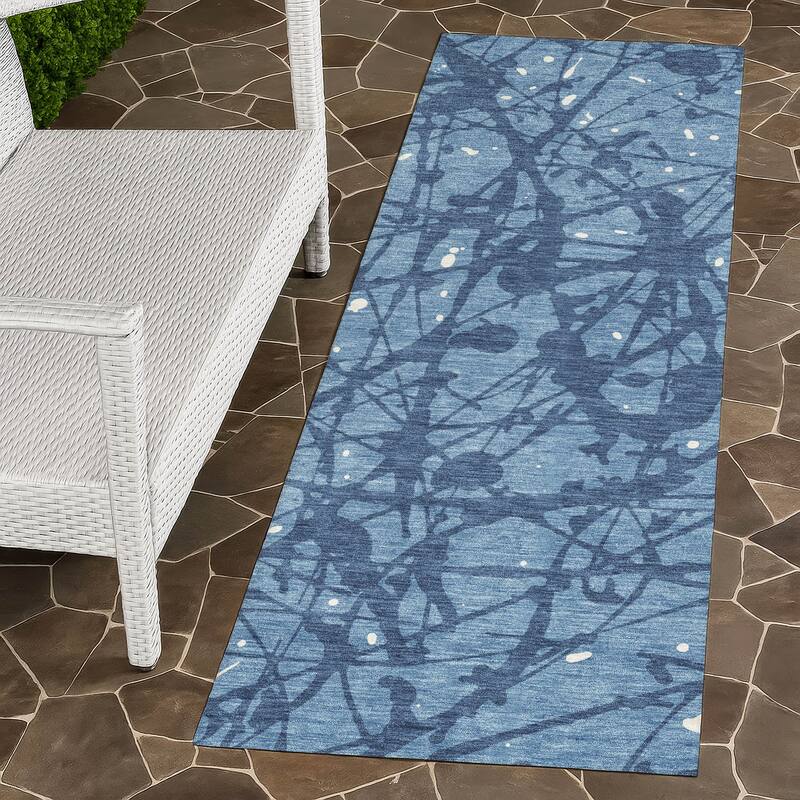 Machine Washable Indoor/ Outdoor Modern Campo Chantille Rug - Denim - 2'3" x 7'6"