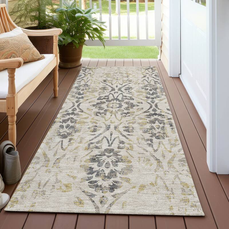 Machine Washable Indoor/ Outdoor Chantille Distressed Traditional Rug - Beige - 2'3" x 7'6"