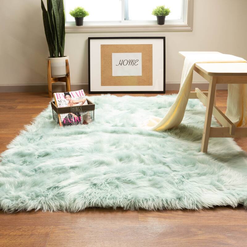 Silver Orchid Parrott Faux Fur Sheepskin Area Rug - 4' x 6' - Teal