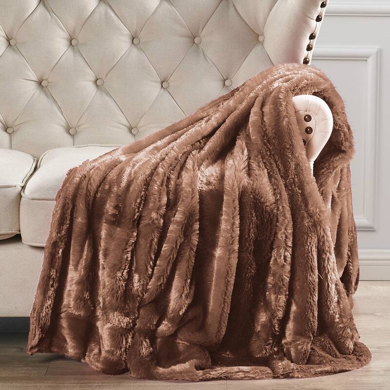 Belardo FauxFur Throw