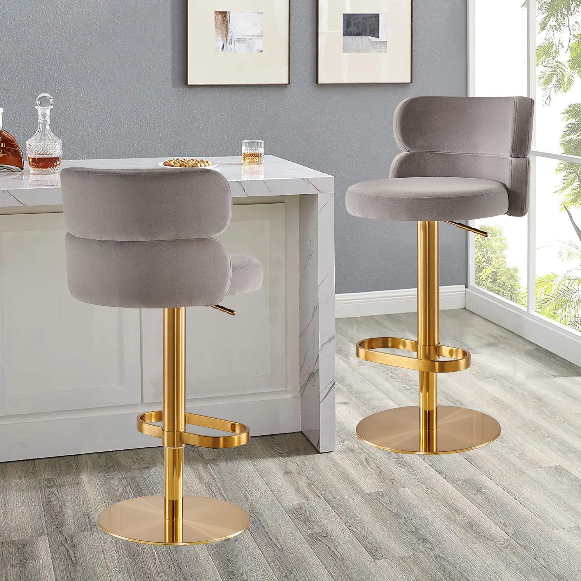 Modern Italian Bar Stool with Height Adjustment and 360 Degree