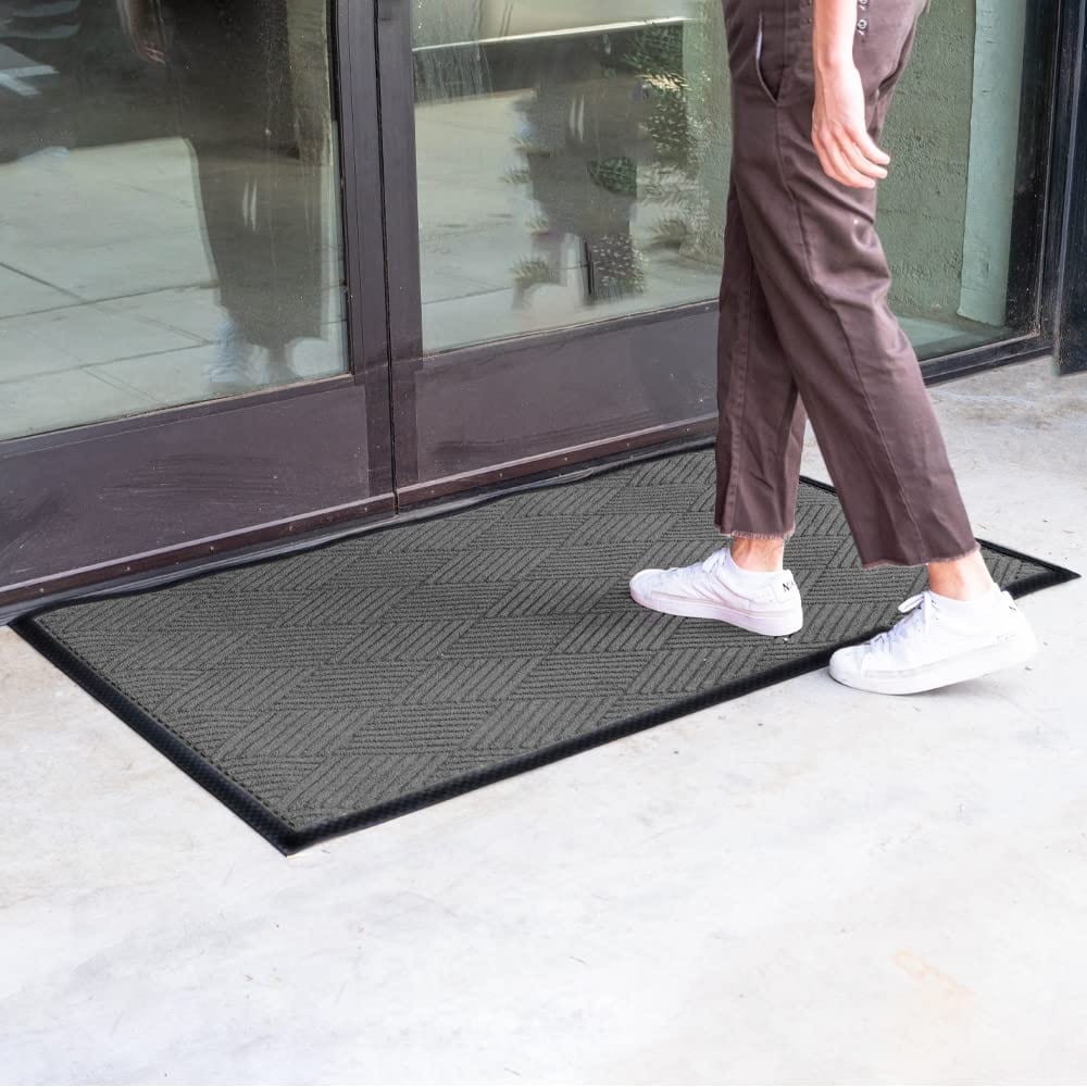 https://ak1.ostkcdn.com/images/products/is/images/direct/dd4d11ff2f9f56c9f1aaf98e049602f3a1c88ca1/Envelor-Door-Mat-Indoor-Outdoor-Low-Profile-Commercial-Entryway-Rug.jpg